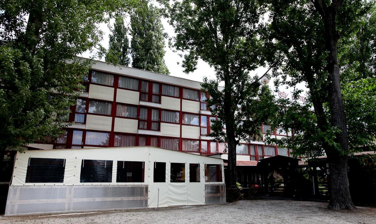 Готель Rev Szallo Balaton Сантод Екстер'єр фото